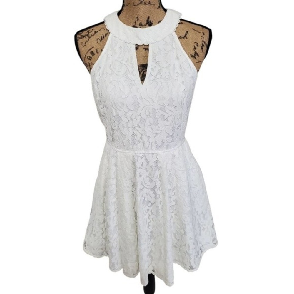 Draper James White Lace Halter Dress Keyhole Fit and Flare Party Cocktail Cute